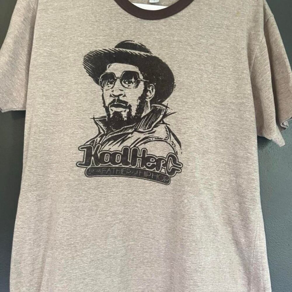 Unbranded Men's Brown and Tan T-shirt